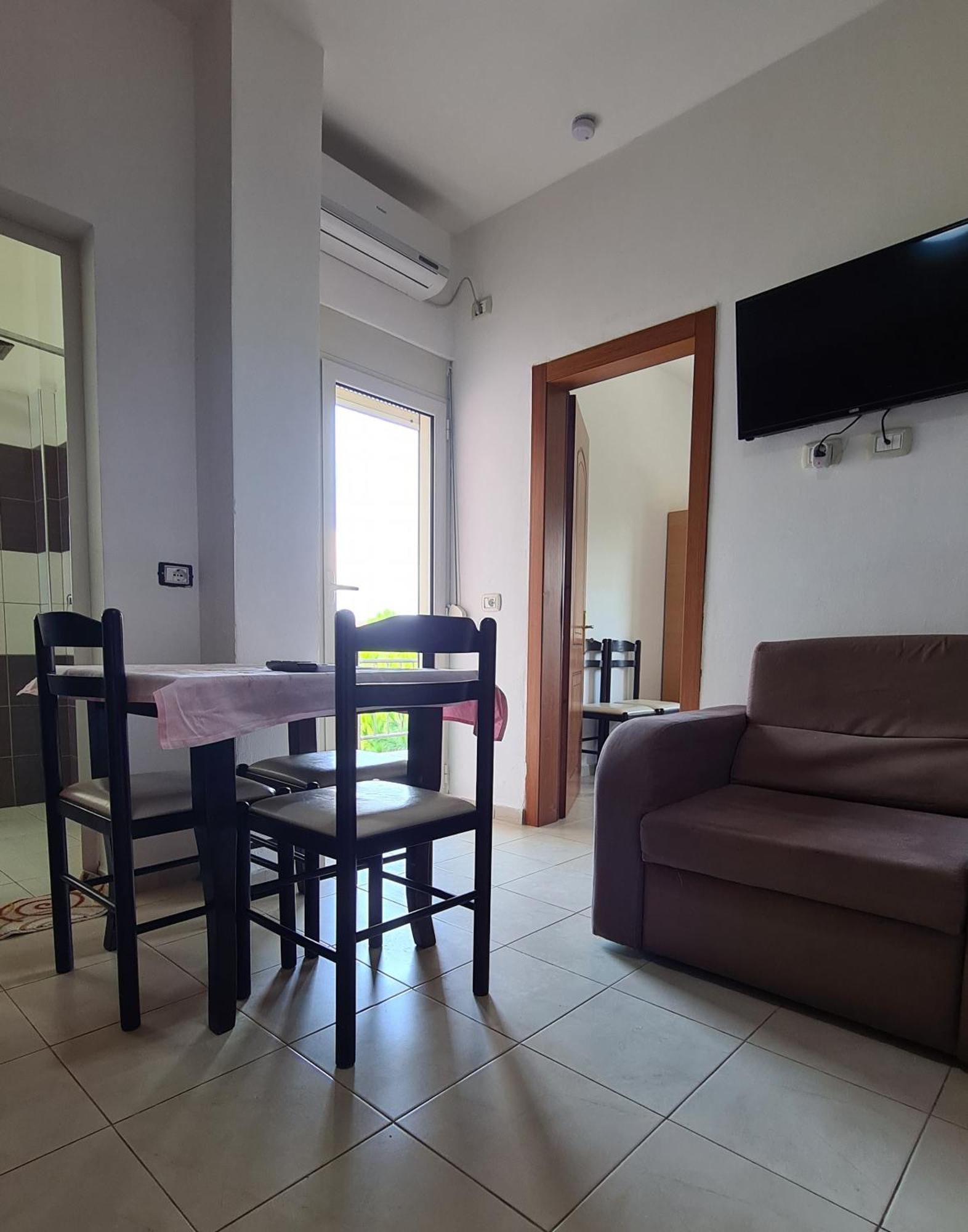 Hotel Gonaj Velipoje Room photo